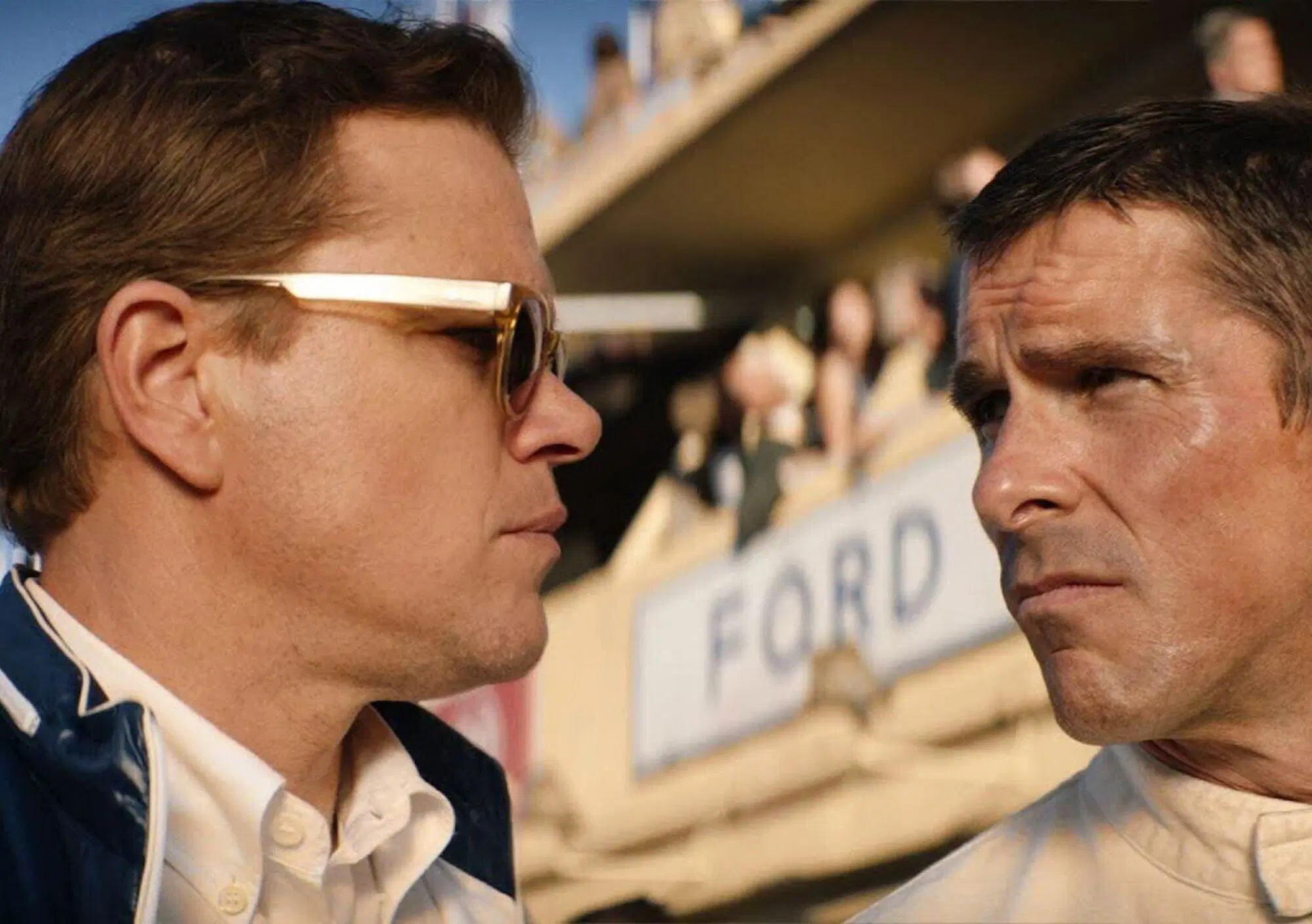 Matt Damon e Christian Bale in Le Mans '66