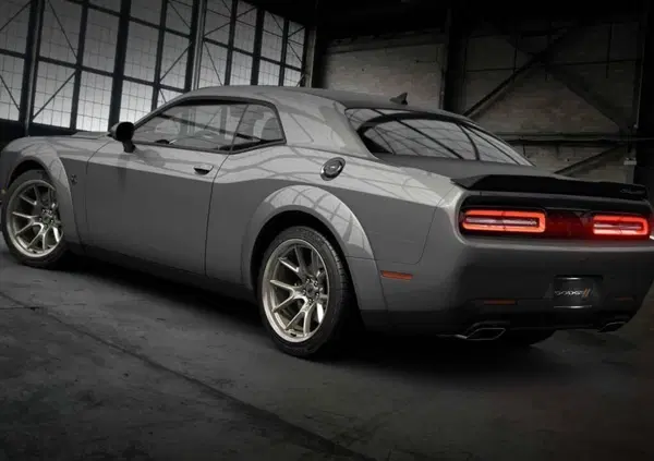 Challenger 50 Anniversary Commemorative Edition: la cinquantenne mostra i muscoli