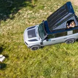 Vacanze da inarrestabili: per la nuova Land Rover Defender c'è pure la tenda da tetto 3