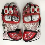 In vendita gli stivali e i guanti indossati da Marquez a Jerez. Portano ancora i segni 2