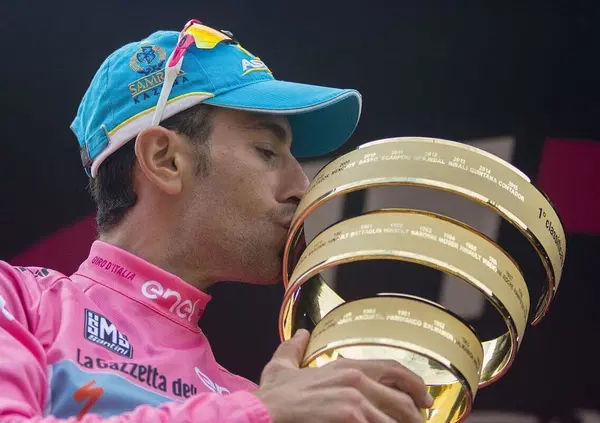Vincenzo Nibali: "Voglio fare come Valentino Rossi e dovrebbero farlo tutti gli sportivi"