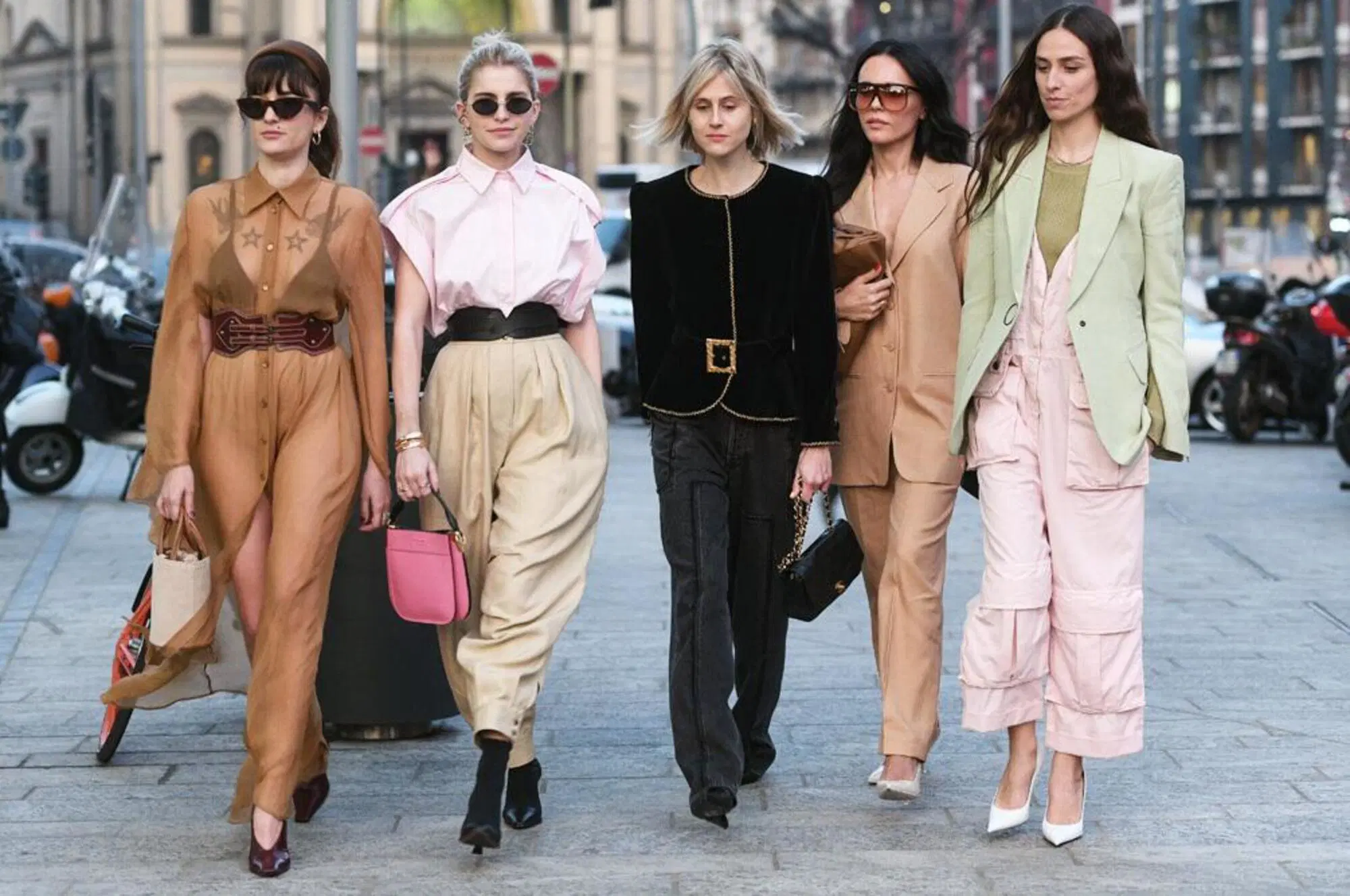 20200730 211000639 3607