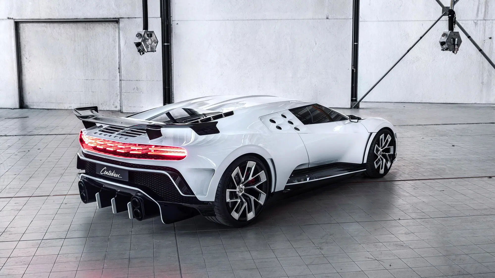 Bugatti Centodieci Cristiano Ronaldo posteriore