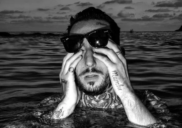 Samuel Heron &egrave; riemerso