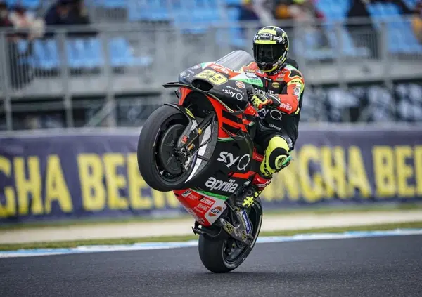 Pensa se la bistecca di Iannone l'avesse mangiata Valentino Rossi o Marc Marquez