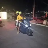 Valentino Rossi: barca, T-Max e autografi per mettersi alle spalle il grande spavento [VIDEO e FOTO]