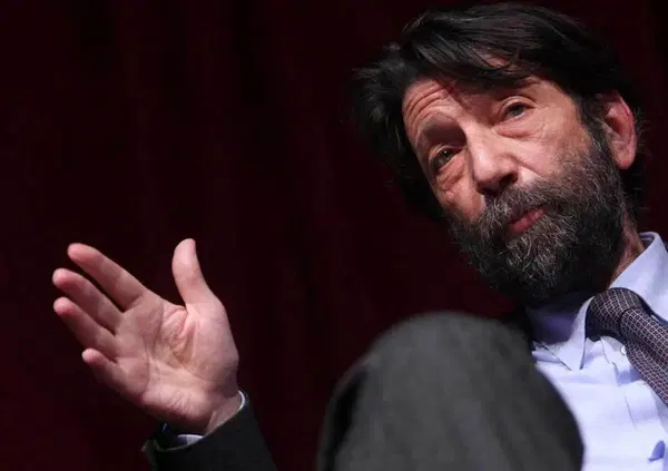 Scuola, universit&agrave; di Google, lavoro a distanza. Massimo Cacciari: "Siamo cavie in un laboratorio"