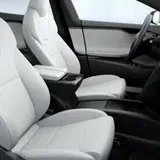 Nuova Tesla Model S Plaid. Da 0 a 100 in...? Meno di 2 secondi! 3