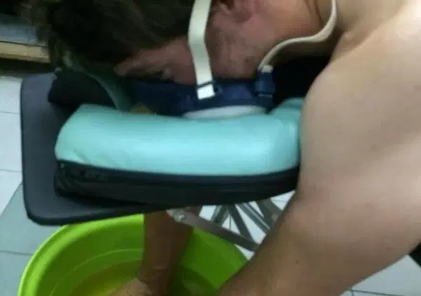 Il metodo di Cal Crutchlow: bagni (e impacchi) con l'urina. E le altre cure estreme dei piloti...