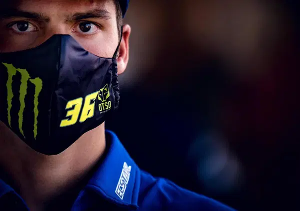 Marco Lucchinelli: "Joan Mir ricorda Kevin Schwantz? Forse quando &egrave; seduto sul cesso"
