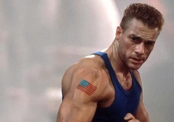 Auguri Jean-Claude Van Damme, l'ultimo (e credibile) picchiatore del cinema