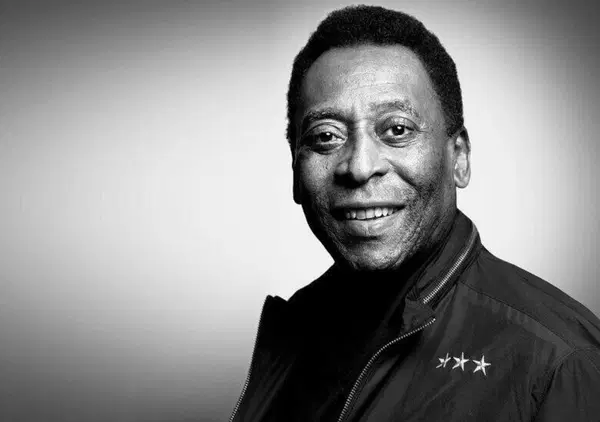 Pel&egrave;, la perla nera: gli 80 anni di una leggenda immortale