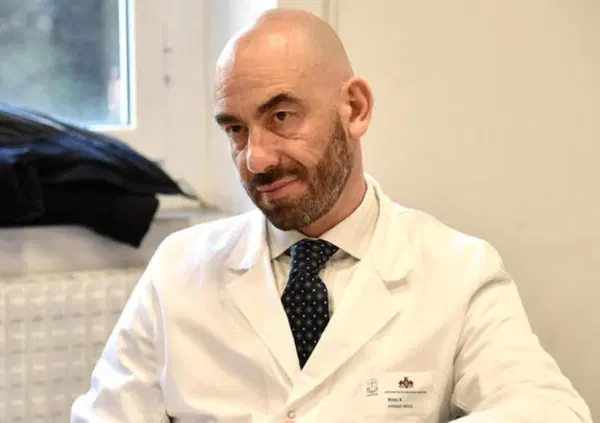 Pratiche anti-Covid: "Fate sesso, ne abbiamo bisogno". Parola del virologo Bassetti
