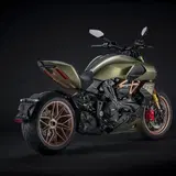 Ducati Diavel 1260 Lamborghini: esclusiva e tamarra al punto giusto 5