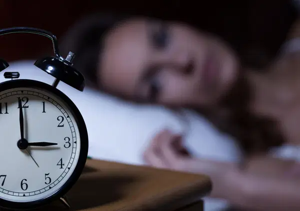 Insonnia da quarantena, smartworking o coprifuoco? Ecco come combatterla