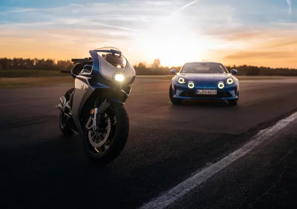 MV Agusta Superveloce Alpine: &egrave; lei la pi&ugrave; bella del 2020?