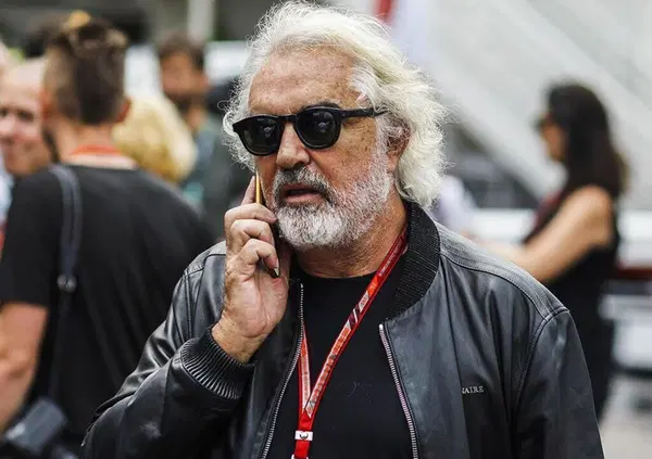 Flavio Briatore a gamba tesa su Valentino Rossi: "Non &egrave; Ibrahimovic!"