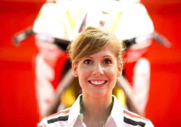 Si chiama Elisa Pavan, ma per tutti &egrave; "La Pina". Ci ha raccontato di Stoner, di Crutchlow e 20 anni nel Paddock