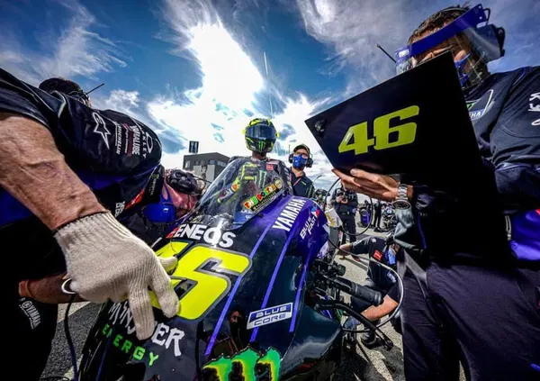 Pernat: "Non mi aspettavo che Rossi finisse cos&igrave;. Essere felice di arrivare 12&deg; non &egrave; da lui. E non &egrave; adatto al ruolo di Team Manager"