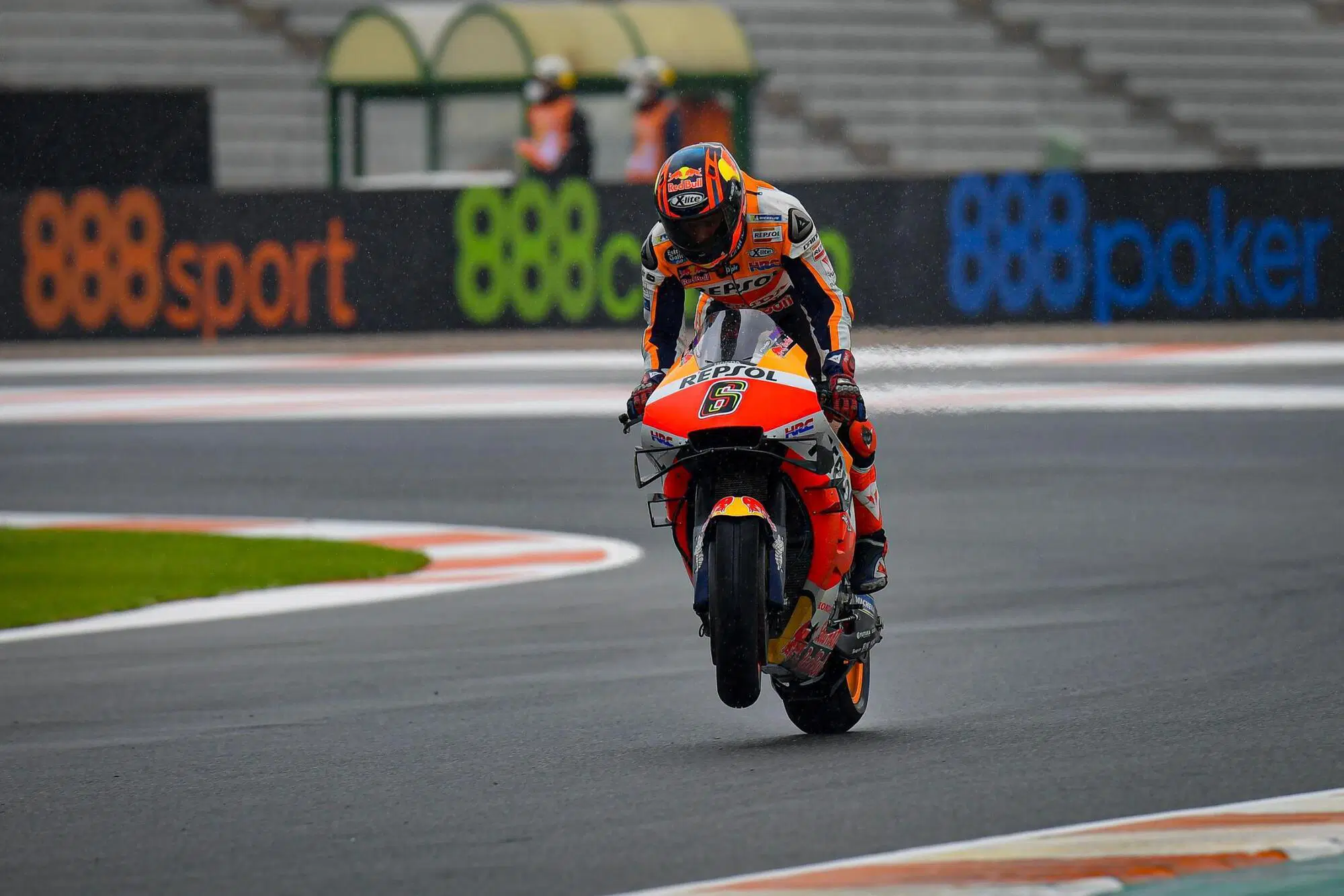 20201217 221400984 5416