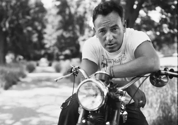 Bruce Springsteen, ritirate le accuse di guida in stato di ebrezza: era in moto, ma entro i limiti