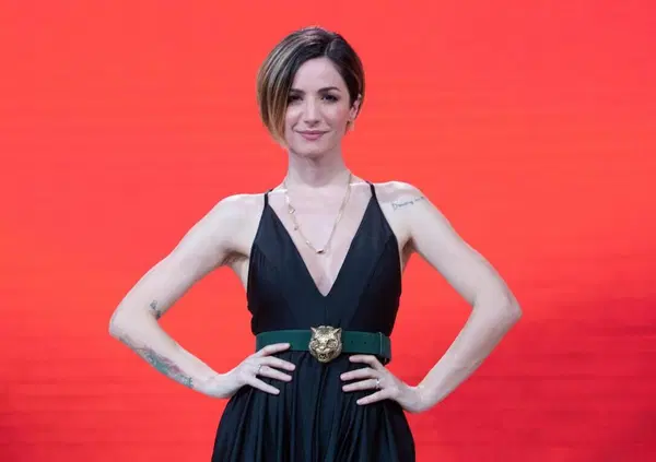 Andrea Delogu: &ldquo;Manuel Agnelli ha un bel telaio&rdquo; (ma degli uomini si pu&ograve; dire?). E su Franca Leosini: &ldquo;Mi fa venire i brividi clitoridei&rdquo;