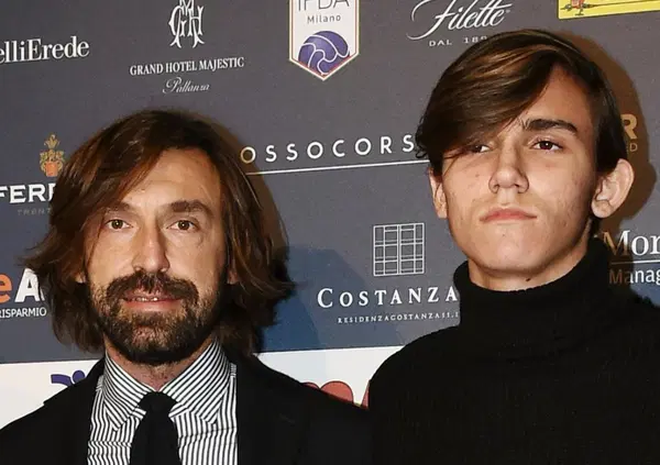 Minacce sui social al figlio di Pirlo: "Devi morire insieme a tuo padre"