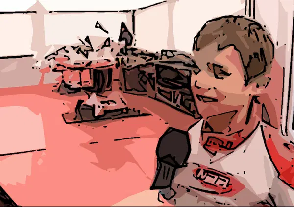 Norris e il kart sul campo da tennis insaponato: il video dell'insolito allenamento del piccolo Lando