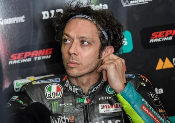 Paolo Cevoli sul ritiro di Valentino Rossi: &ldquo;Sarebbe da fare una categoria senior. Il 2022 &egrave; l'anno di Pecco&rdquo;