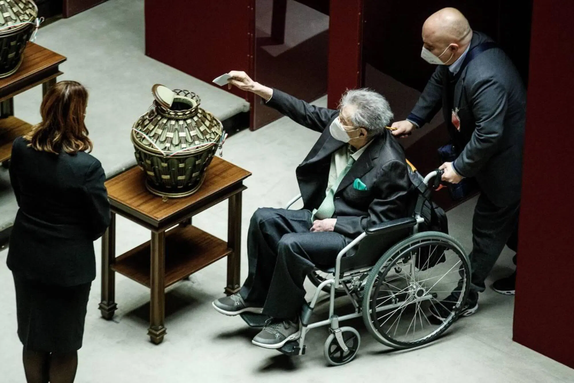 20220125 003153027 8380