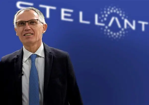 Tavares (Stellantis) ancora scettico sull&rsquo;elettrico: &ldquo;&Egrave; una scelta politica, meglio altre tecnologie"