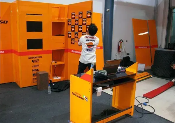 Psicodramma Honda: Marc Marquez ci sar&agrave;, ma la moto non &egrave; arrivata a Sepang