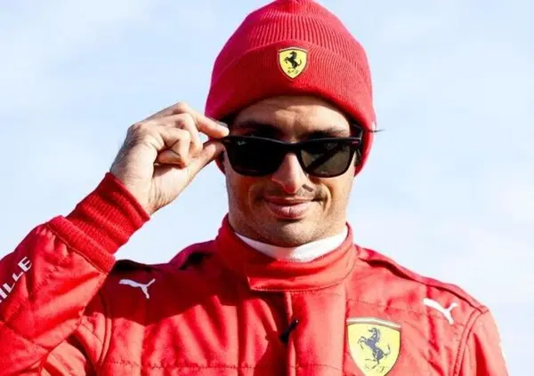 Carlos Sainz: "Leclerc non ha punti deboli, gioco un euro su di lui nel 2022. Verstappen? Meglio non dire nulla.."