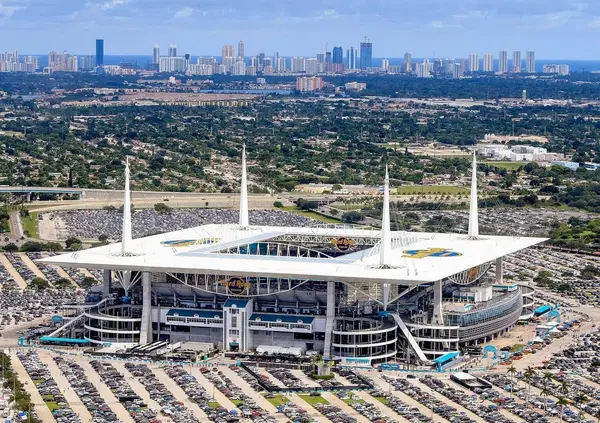 Il GP di Miami &egrave; gi&agrave; esagerato: ci sar&agrave; persino una spiaggia attrezzata all'interno di una curva