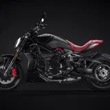 Ducati XDiavel Nera: Poltrona Frau eleva alla massima potenza l’eleganza della sport-cruiser 2