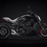 Ducati XDiavel Nera: Poltrona Frau eleva alla massima potenza l’eleganza della sport-cruiser 7