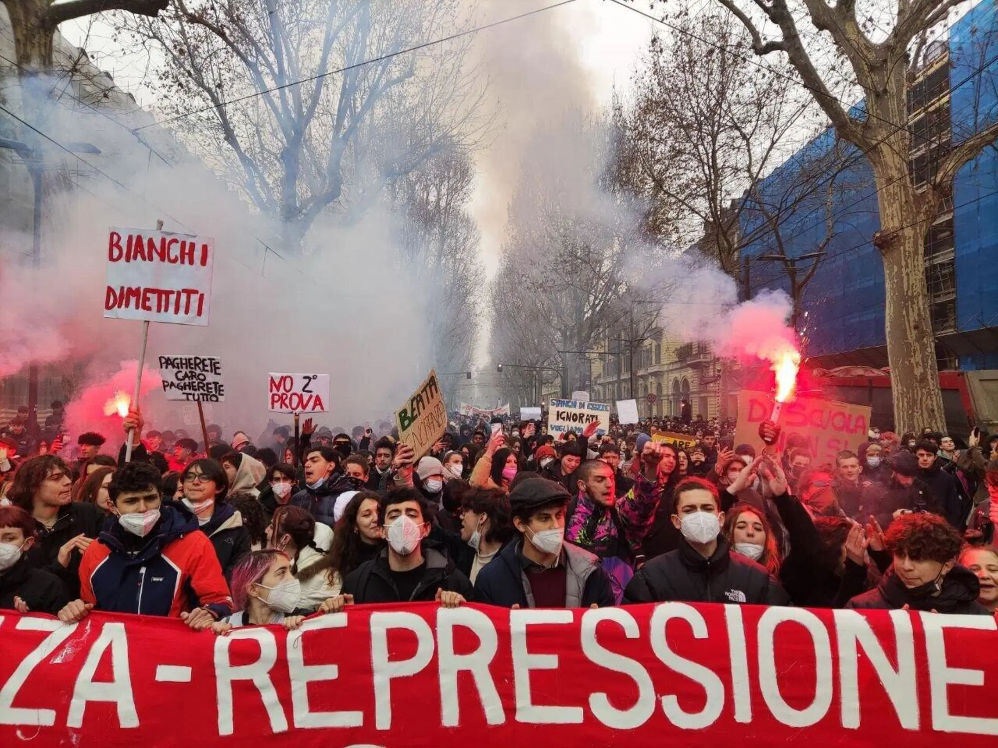 20220221 161408885 8521