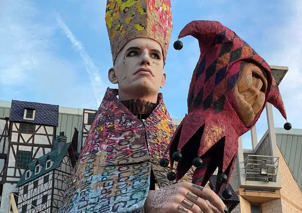 Parla come mangiano! Ecco perch&eacute; Achille Lauro funziona e fa parlare sempre di s&eacute; e tu fai l'intellettuale ma non capisci un cazzo