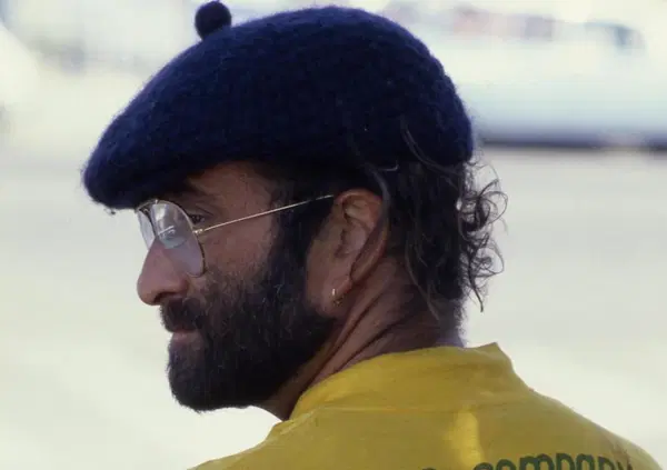 [VIDEO] Lucio Dalla, i motori e il racconto di Ayrton Senna: "Ero a Imola quando mor&igrave;. Lui, un uomo delle stelle"