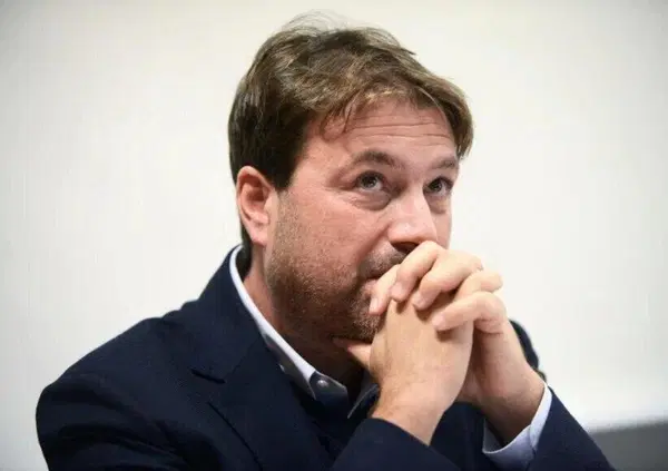 Tomaso Montanari: "Il governo sbaglia: se fossi in guerra non vorrei un mitra, ma azioni per la pace"