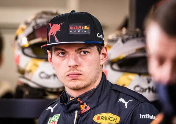 Verstappen e Hamilton tornano a litigare come i bambini dell'asilo: &ldquo;La tua macchina &egrave; brutta&rdquo;