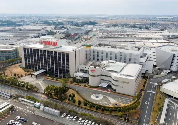 Yamaha si schiera contro la guerra aiutando l'Ucraina: "Consegnamo aiuti a chi ne ha bisogno"