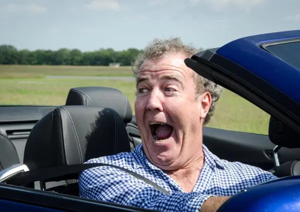 Jeremy Clarkson al vetriolo: "La guerra in Ucraina? Nemmeno i politici sanno cosa stia succedendo davvero"