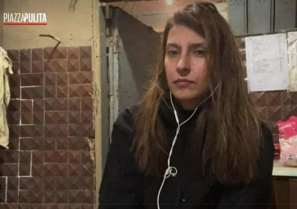 Ok, ma chi ca**o &egrave; Luciana Coluccello che ci racconta la guerra da un bunker di Kiev? 