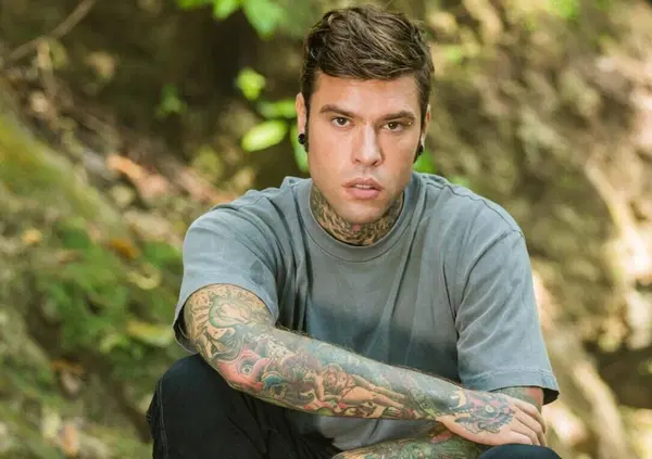 Per fortuna che in Italia c'&egrave; Fedez, che vive nel 3000 ed &egrave; pronto a vendere su OnlyFans i piedi della Ferragni