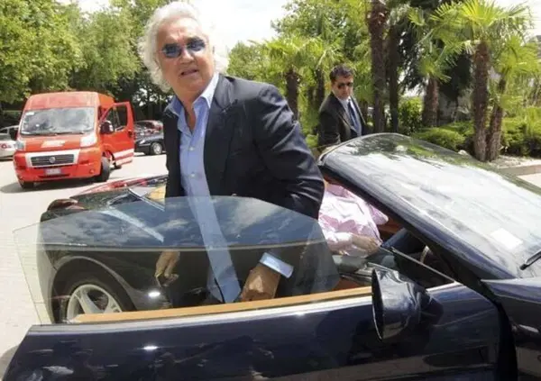 Briatore rilancia sul turismo: &ldquo;Faremo soldi anche senza i russi&rdquo;. E sui giovani &egrave; lapidario: "Non vogliono fare sacrifici"