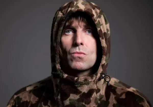 Liam Gallagher: "Basta a petrolio e simili puttanate". Ma lancia il brano profetico "Moscow Rules"