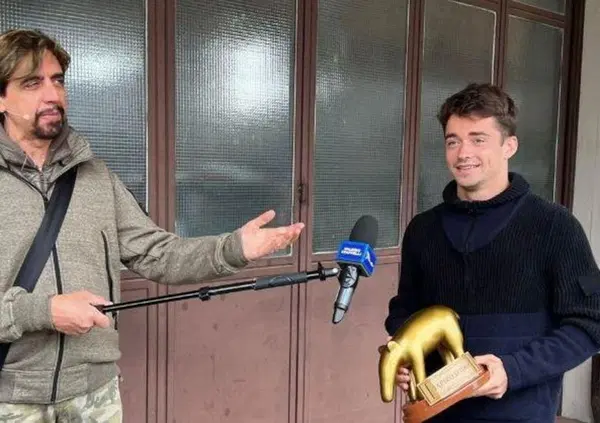 [VIDEO] Leclerc accetta il Tapiro d'Oro e si complimenta con... i ladri: &ldquo;Bel lavoro, organizzati e veloci&rdquo;