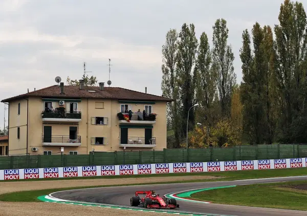 Imola, dentro la casa dei sogni alla Rivazza: "La passione &egrave; tornata quella di un tempo ma che dolore la morte di Senna. Per mesi la citt&agrave; &egrave; stata in lutto" 