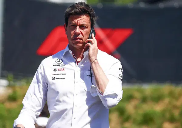 Il segreto di Toto Wolff? Stampa le foto dei suoi nemici per motivarsi. Ora ne ha tre